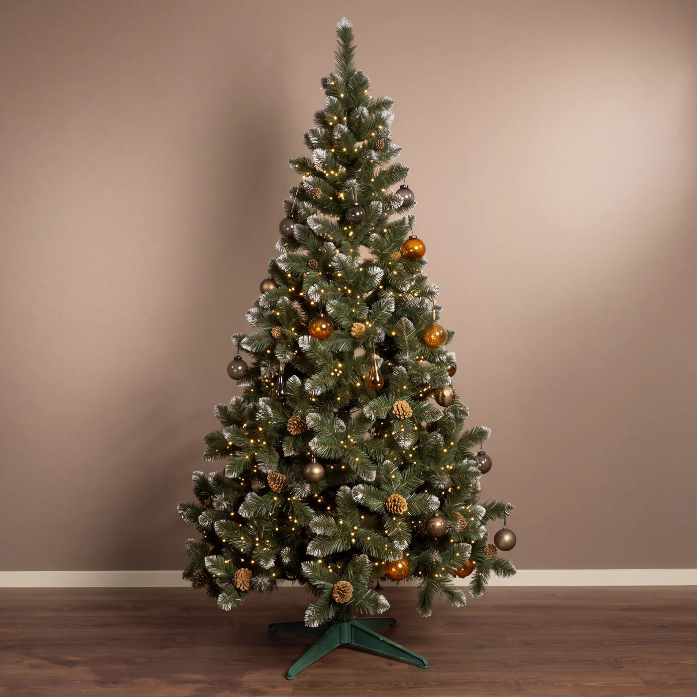 Brad artificial Christmas Elite cu conuri și fructe aurii — poza 2