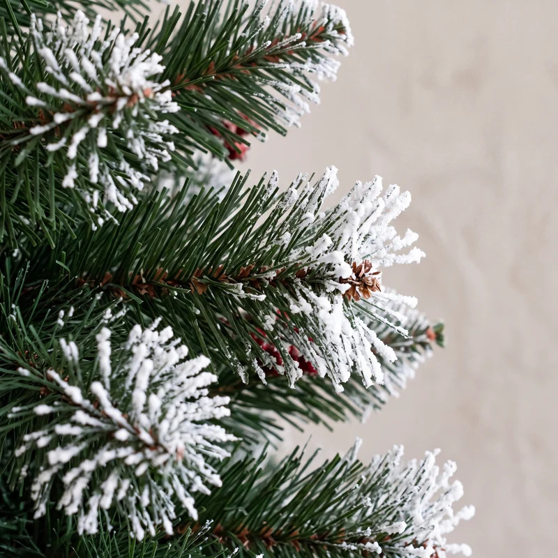 Brad artificial pe buturugă Elite cu fructe decorative — poza 4